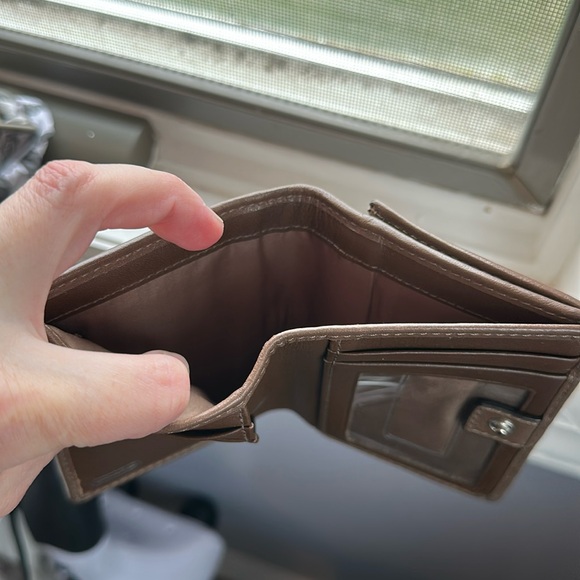 COACH Wallet Vachetta Leather trim - Picture 4 of 8